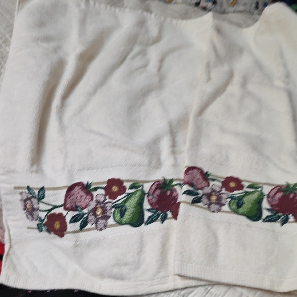 Floral and Fruit Pattern Kitchen Towel